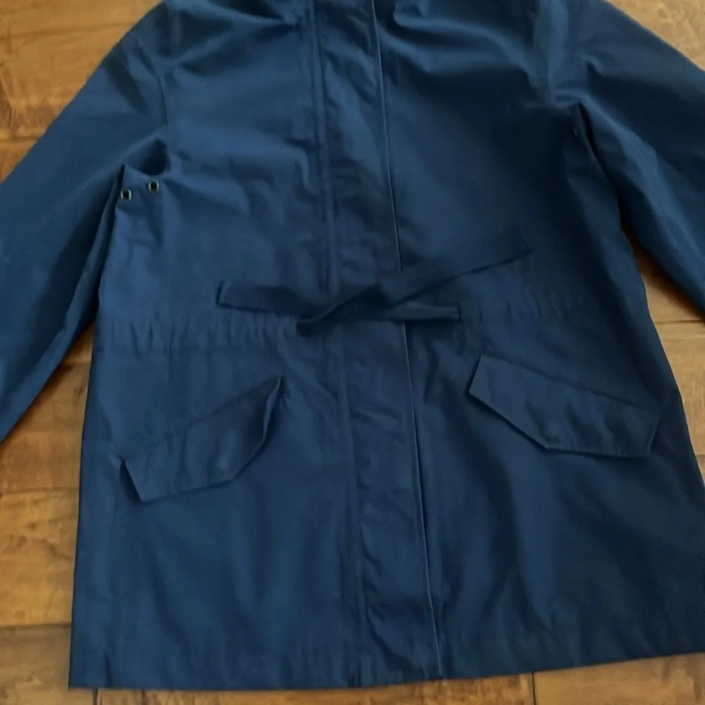 NWOT Madewell Waterproof Raincloud
Raincoat Navy Size S - Picture 10 of 16